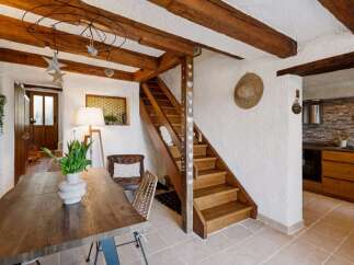 For Sale in Concise with 2 Bedrooms and 4 Bathrooms
