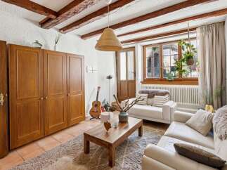 For Sale in Concise with 2 Bedrooms and 4 Bathrooms