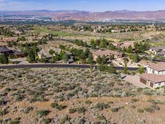 Experience luxury living in this stunning estate, nestled amidst rolling hills and offering breathtaking panoramic views of the valley and distant mountains.