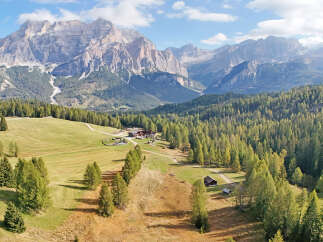 Discover this stunning mountain property nestled amidst the breathtaking Dolomites.