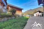 Discover this charming property nestled in a picturesque mountain setting.