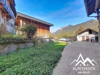Discover this charming property nestled in a picturesque mountain setting.