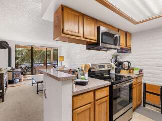 For Sale in Aspen with 1 Bed and 1 Bathroom