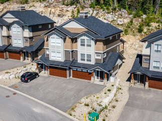 For Sale in Big White with 3 Beds and 4 Bathrooms