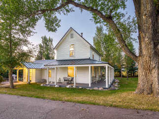 For Sale in Steamboat Springs with 4 Bedrooms and 4 Bathrooms