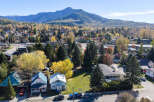 Experience the charm of this picturesque mountain town during peak autumn foliage.