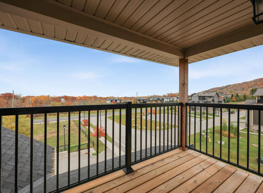 Enjoy breathtaking autumn views from this charming balcony, perfect for savoring your morning coffee or evening relaxation.
