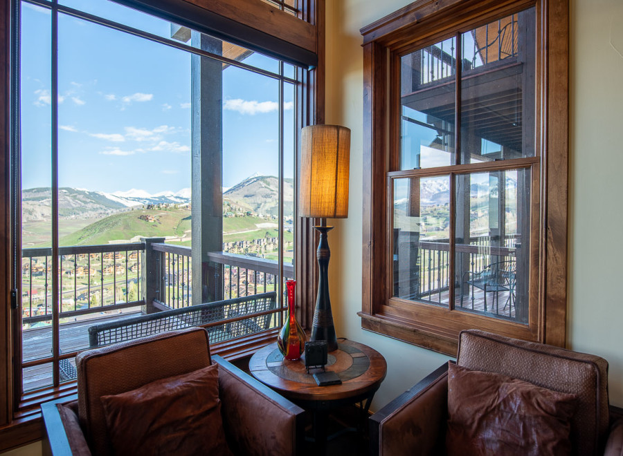 Luxury mountain getaway with breathtaking views.