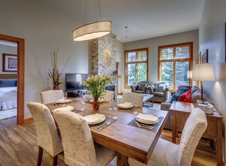 This stunning property boasts a spacious dining area, perfect for hosting gatherings.