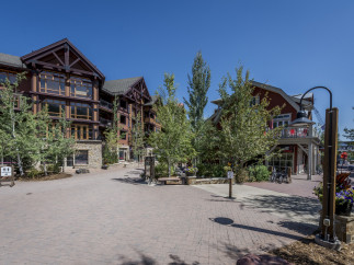 Discover the charm of this picturesque property, featuring stunning architectural details and a welcoming atmosphere.