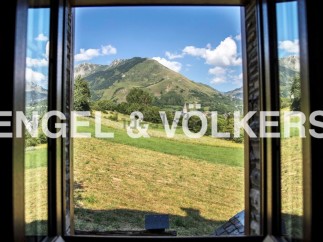 Mountain view property with stunning scenery.