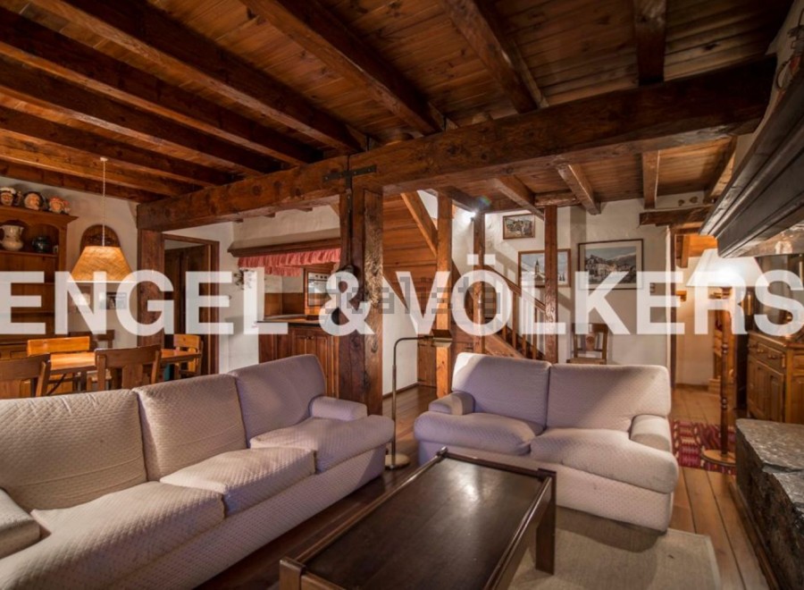 Rustic charm meets modern comfort in this stunning chalet.