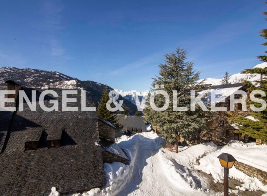 Discover this charming chalet nestled in the heart of the Pyrenees Mountains.