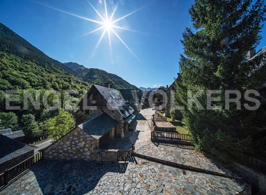 Nestled in the heart of the Pyrenees Mountains, this stunning property offers breathtaking views and unparalleled tranquility.