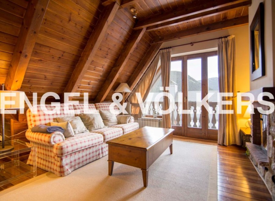 Cozy mountain chalet with stunning views.