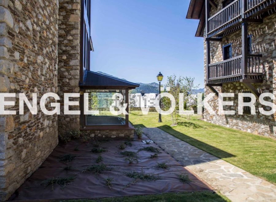 This stunning property boasts a picturesque setting with a meticulously landscaped garden, offering a tranquil escape.
