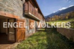 Mountain retreat with stunning views and private garden.