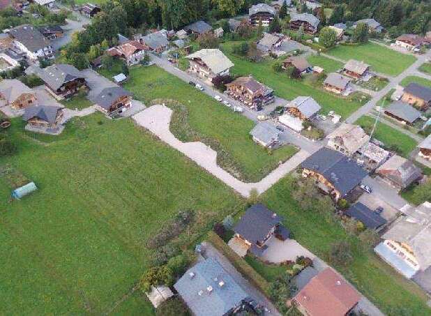 Discover this exceptional plot of land, nestled in a charming village setting.