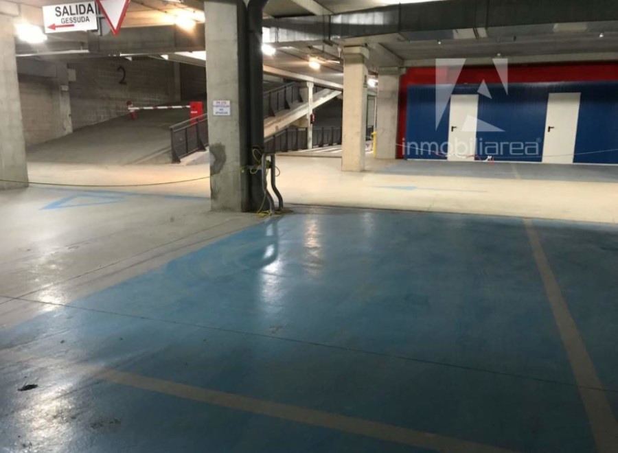 Explore this well-maintained parking garage, offering ample space and easy access.