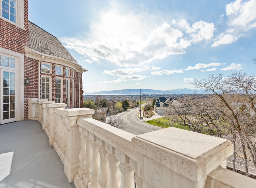 Enjoy breathtaking views from this stunning property.