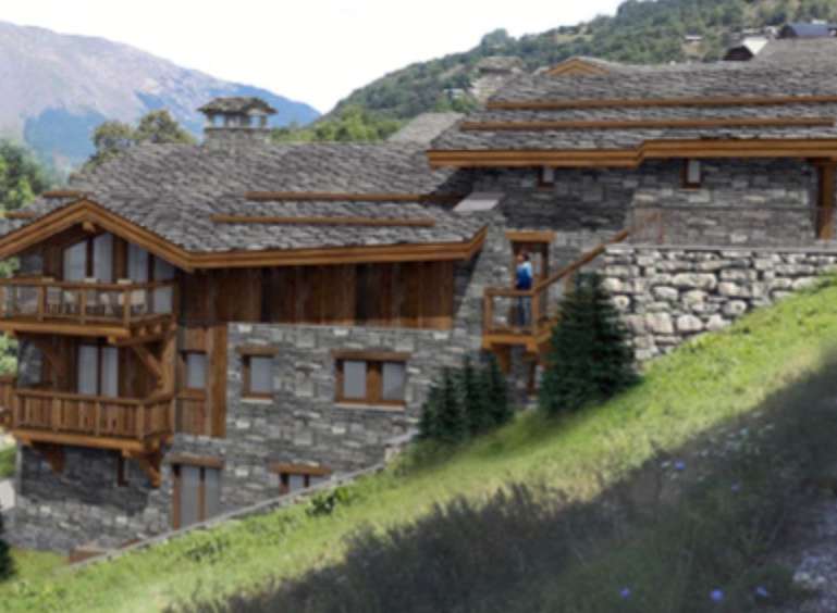 This stunning chalet boasts a prime location in the mountains, offering breathtaking views.