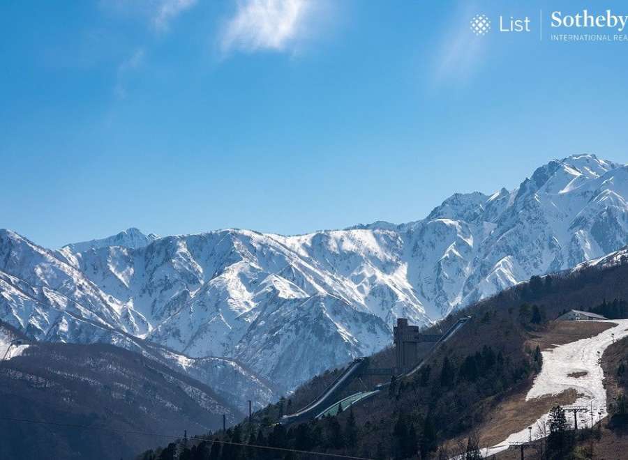 Nestled in the majestic Japanese Alps, this breathtaking property offers unparalleled views of snow-capped peaks and pristine landscapes.