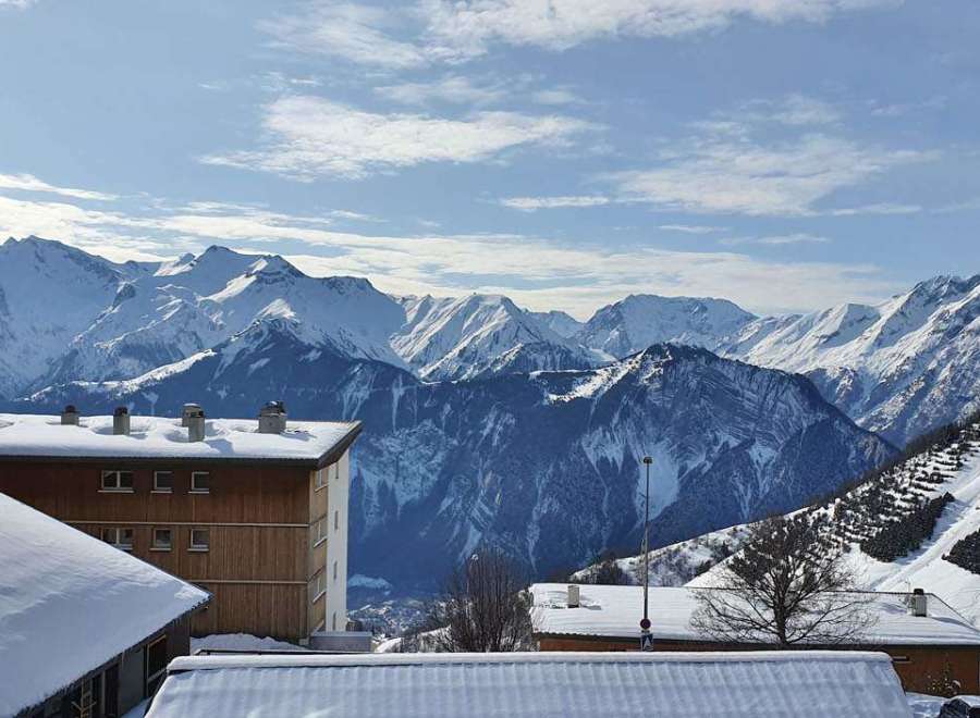 Enjoy breathtaking mountain views from this cozy property.