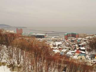 Enjoy breathtaking views of the city and the sea from this stunning property.