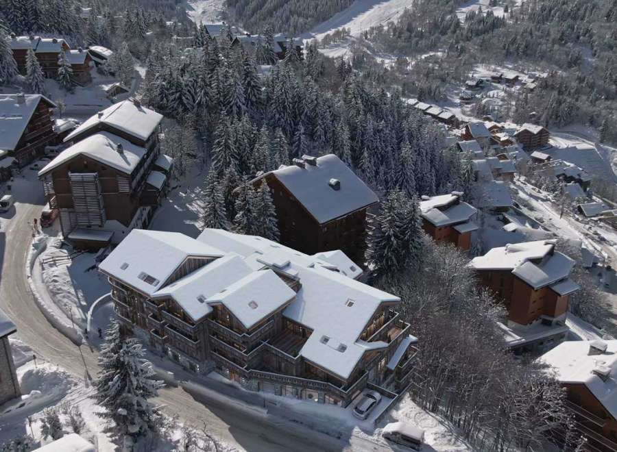 Discover the charm of this stunning mountain property, nestled in a picturesque winter wonderland.