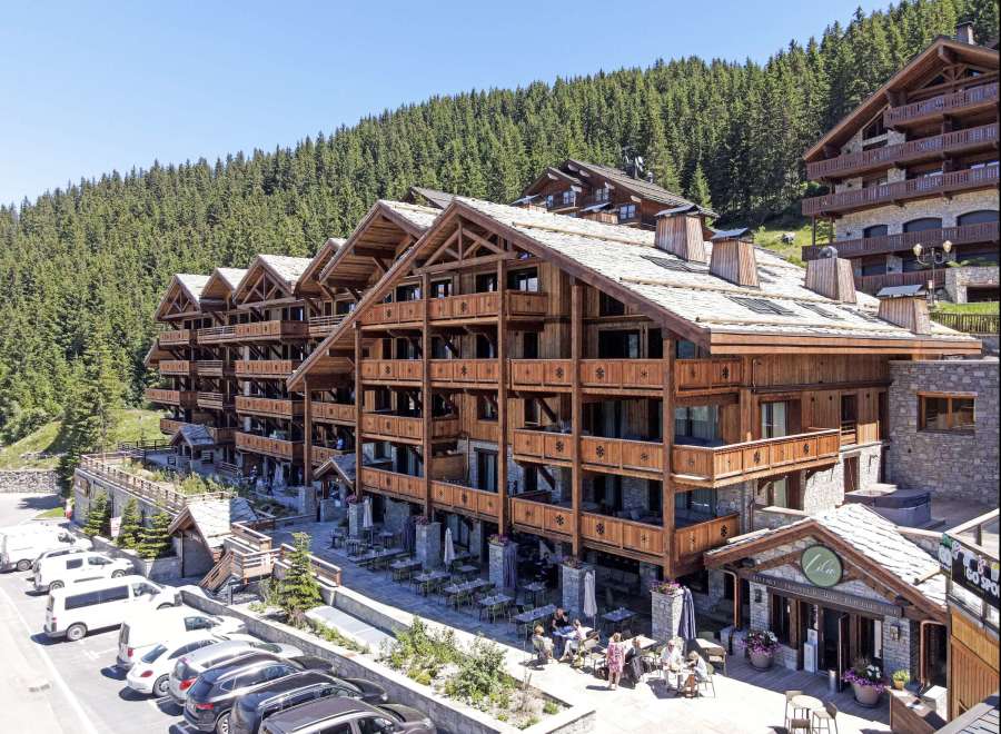 Discover the charm of this stunning wooden chalet, nestled in a picturesque mountain setting.