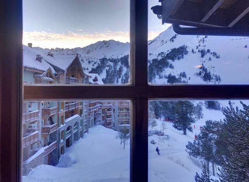 Enjoy breathtaking mountain views from this cozy ski-in/ski-out property.