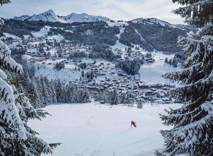 Experience the magic of winter in this stunning mountain village.