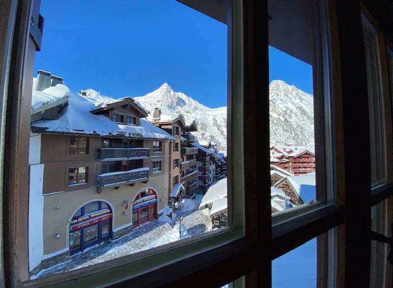 Enjoy breathtaking mountain views from this cozy property.