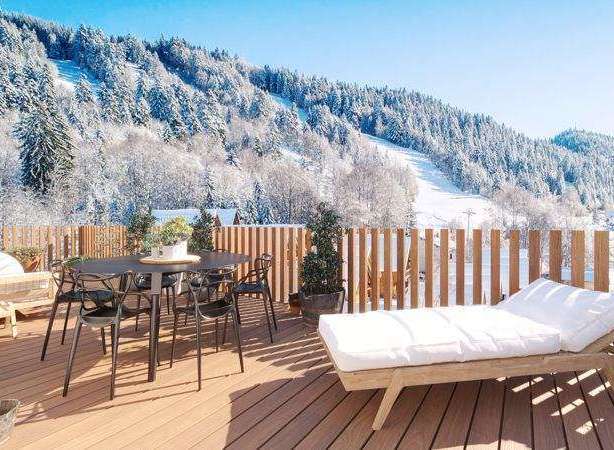 Enjoy breathtaking mountain views from this stunning property.