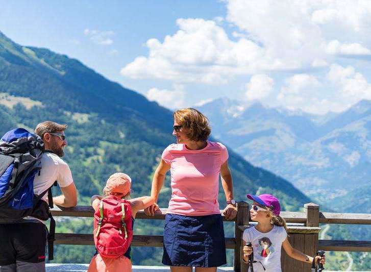 Enjoy breathtaking mountain views with your family! This stunning location offers a perfect backdrop for hiking and creating lasting memories.