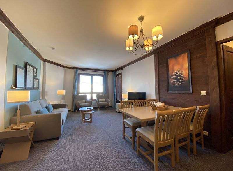 Experience the charm of this cozy living space, perfect for relaxation and gatherings.