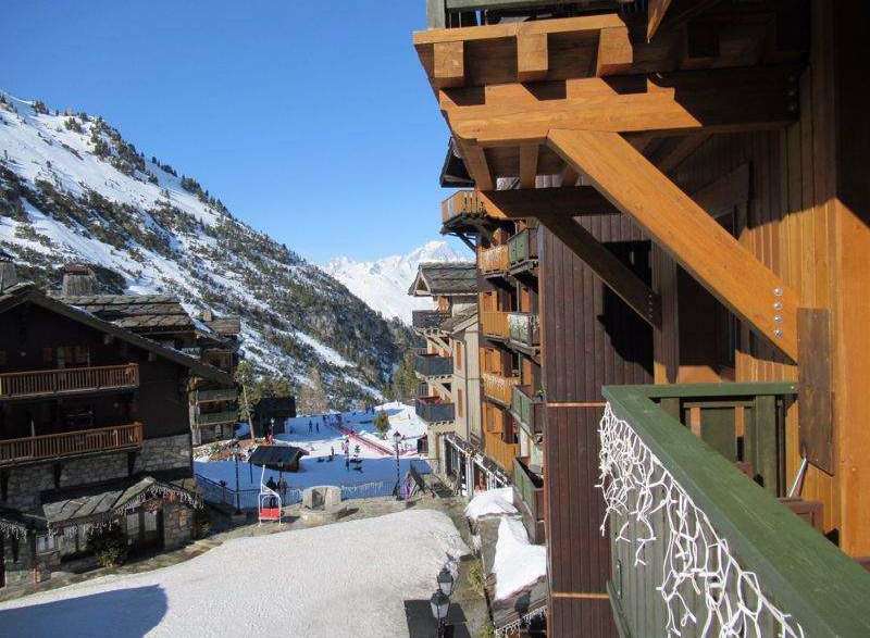 Experience the charm of this ski-in/ski-out property, nestled in a picturesque mountain village.