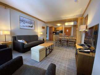 Discover a cozy retreat in this charming property, perfect for a relaxing getaway.