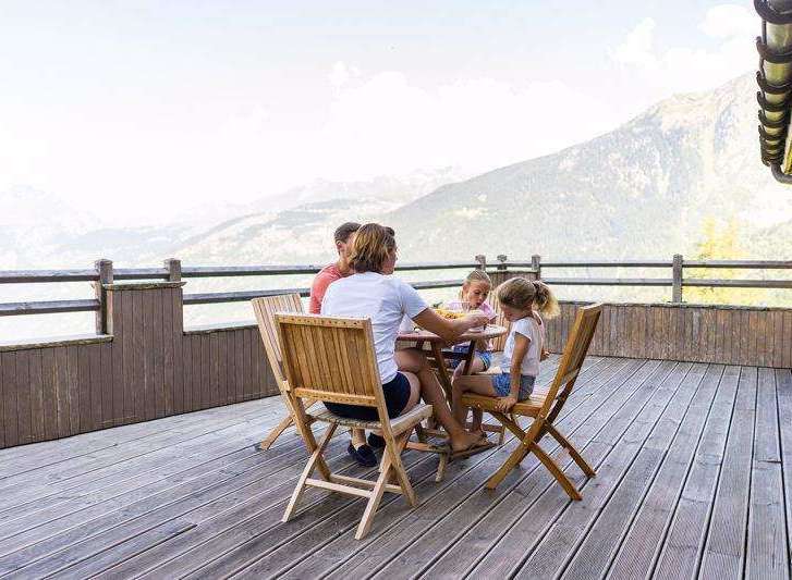 Enjoy breathtaking mountain views from this stunning property.