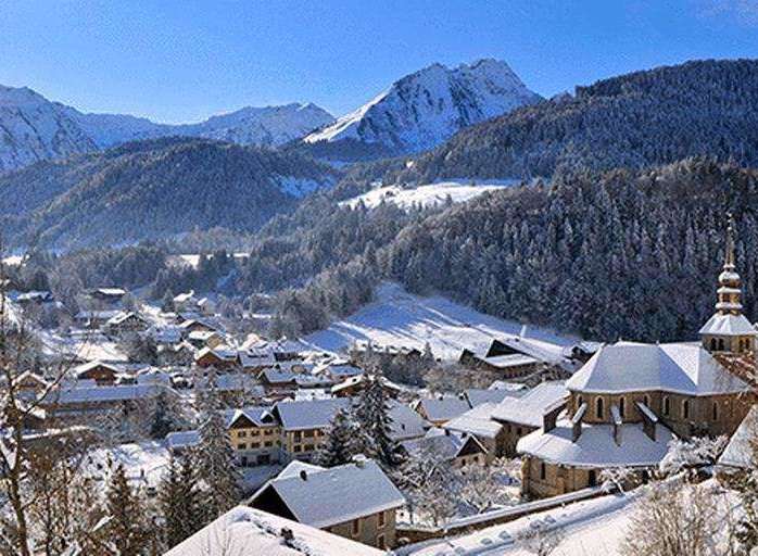 Discover the charm of this picturesque village nestled in the heart of the mountains.