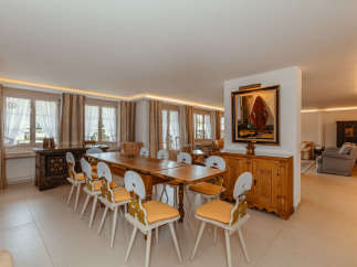 Step into a world of rustic elegance with this stunning dining room.