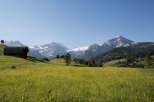Discover the breathtaking beauty of this stunning mountain landscape.