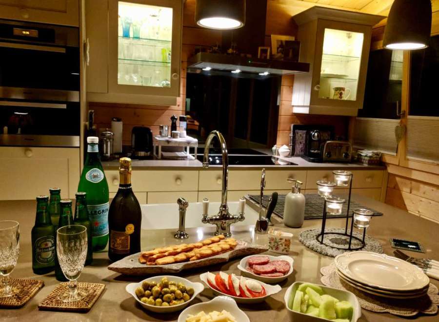 Cozy kitchen with a touch of elegance.