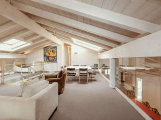 Discover a stunning loft with a unique architectural design.