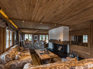 Experience the epitome of rustic luxury in this stunning living space.