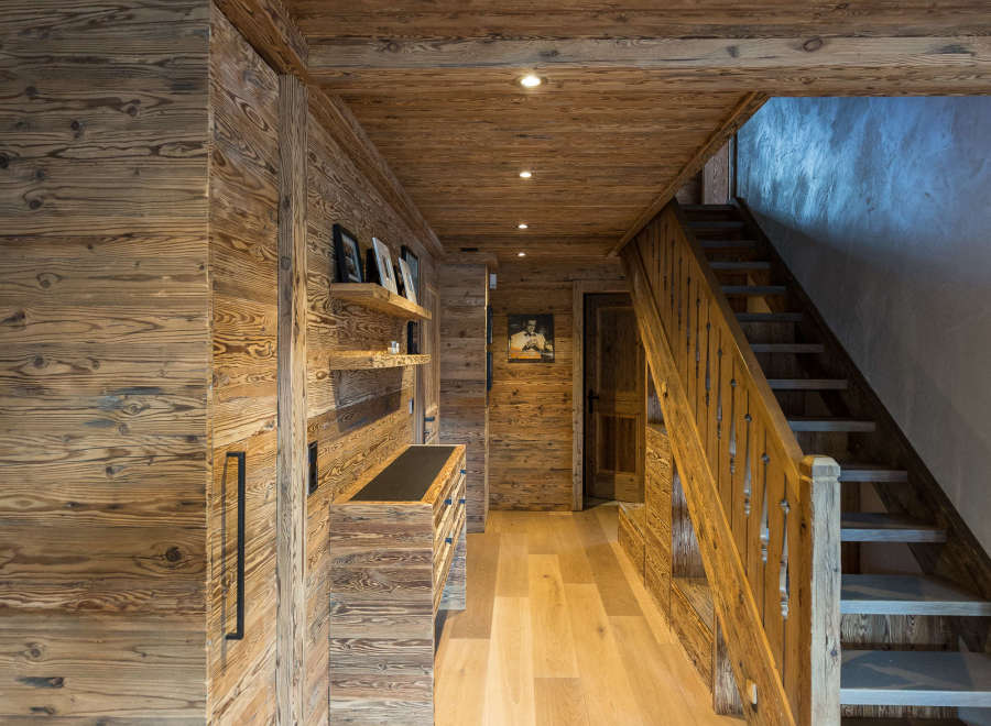 Step into rustic elegance with this stunning wooden interior.
