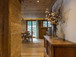 Step into a world of rustic elegance with this stunning interior.