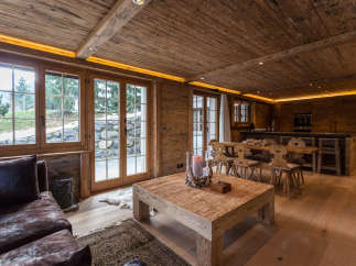 Experience rustic elegance in this stunning chalet.