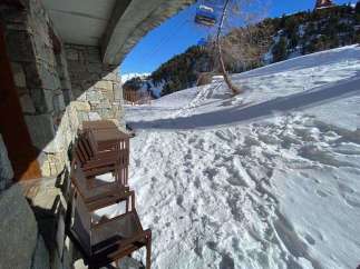Enjoy the stunning mountain views from this cozy property.