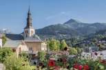 Discover the charm of this picturesque village nestled in the heart of the mountains.